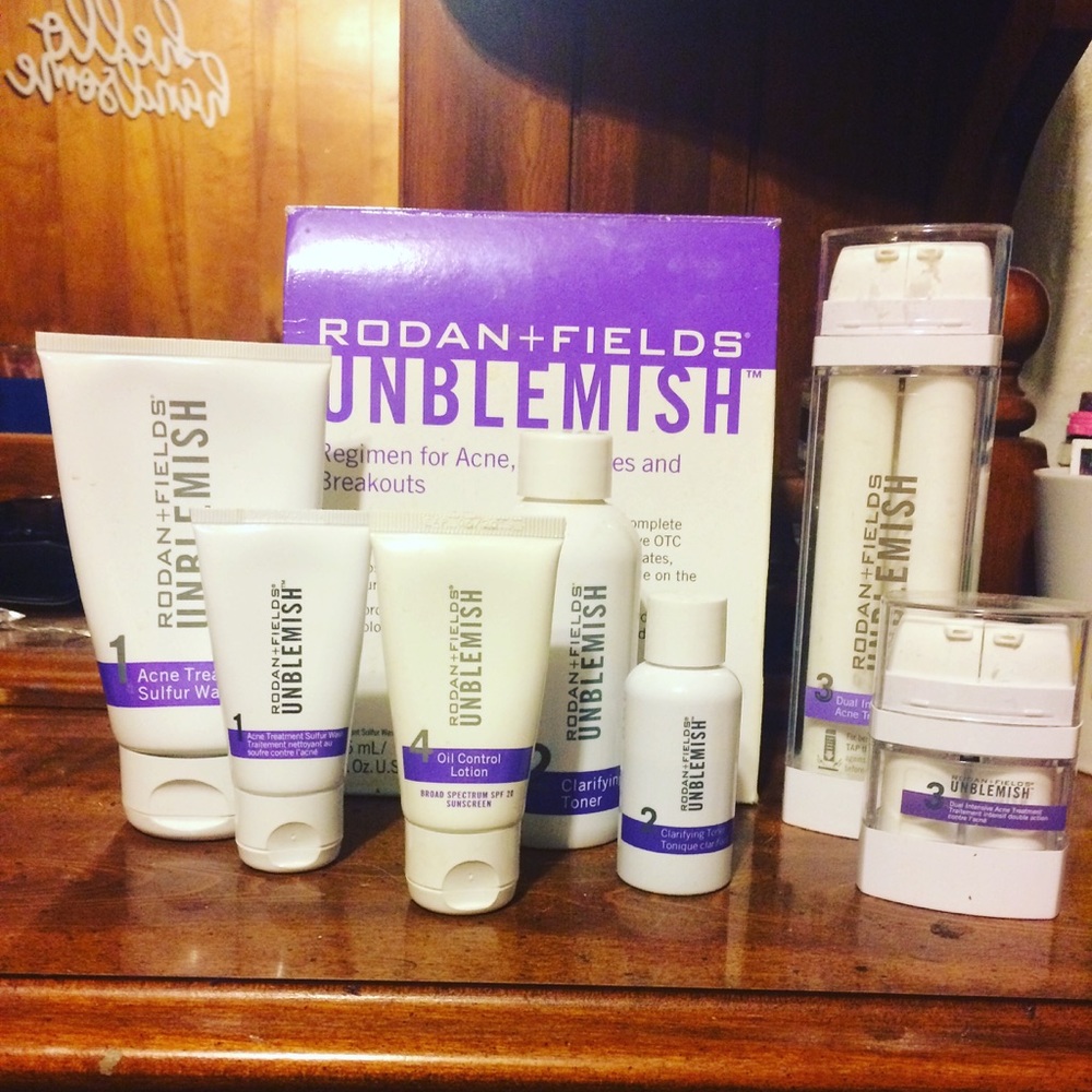 RODAN+FIELDS UNBLEMISH Kit